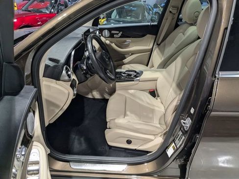 Used 2016 Mercedes-Benz GLC 300 4MATIC image 17