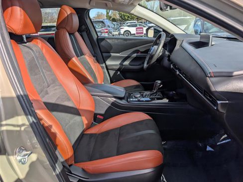 Used 2024 MAZDA CX-30 Carbon image 12