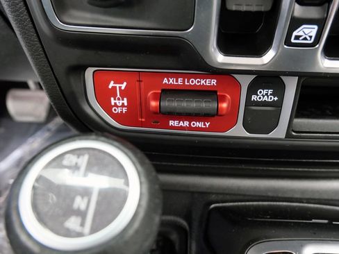 Used 2021 Jeep Gladiator Mojave AWD/4WD image 27