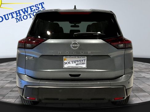 Used 2025 Nissan Rogue SV FWD image 6