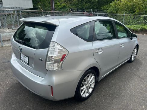 Used 2012 Toyota Prius V Five FWD image 5