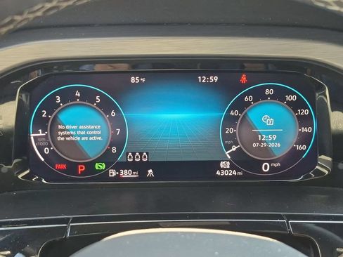 Used 2025 Volkswagen Atlas Cross Sport SE FWD image 16