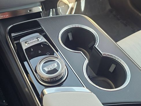 New 2026 Cadillac Lyriq Sport AWD/4WD image 32
