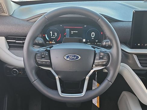 Used 2026 Ford Explorer Platinum w/ LUX Leather Package image 47