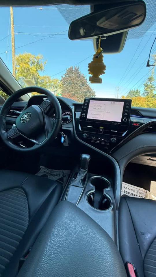 Used 2021 Toyota Camry SE FWD image 5