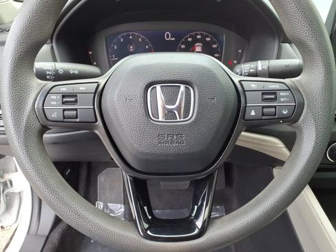 Used 2023 Honda Accord EX image 17