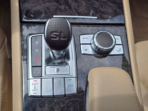 Used 2013 Mercedes-Benz SL 550 image 41