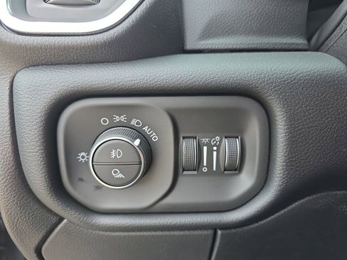 New 2026 RAM 2500 Laramie AWD/4WD image 25