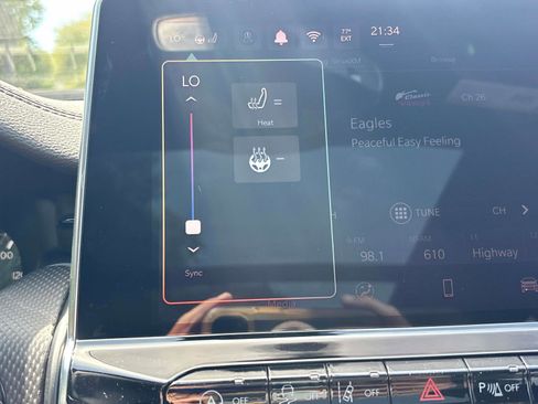 New 2025 Jeep Compass Limited w/ Sun & Sound Group image 12