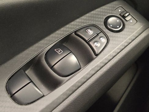 Used 2024 Nissan Altima 2.5 SV image 27