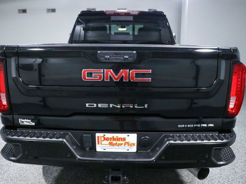 Used 2023 GMC Sierra 2500 Denali w/ Denali Ultimate Package image 8