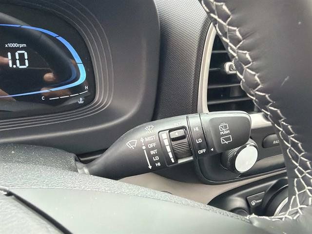 New 2026 Hyundai Venue SEL FWD image 19
