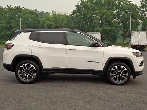 Used 2022 Jeep Compass Limited w/ Sun and Sound Group AWD/4WD image 10