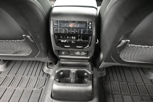 Used 2025 Jeep Grand Cherokee L Altitude RWD image 29