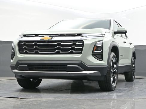 New 2026 Chevrolet Equinox LT w/ Convenience Package II FWD image 43
