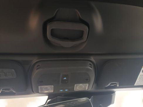 Used 2025 Ford Mustang Premium image 26