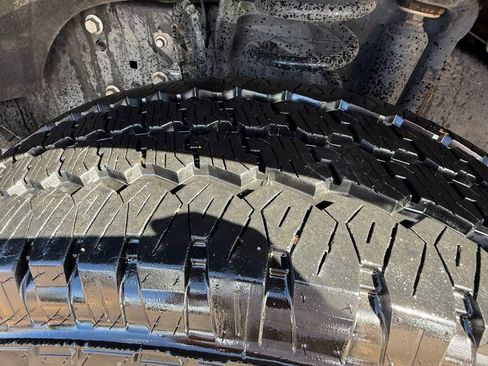 Used 2022 Ford F350 Lariat w/ FX4 Off-Road Package image 15