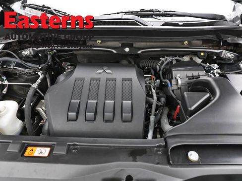 Used 2024 Mitsubishi Eclipse Cross SEL AWD/4WD image 7