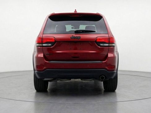 Used 2018 Jeep Grand Cherokee Altitude image 4