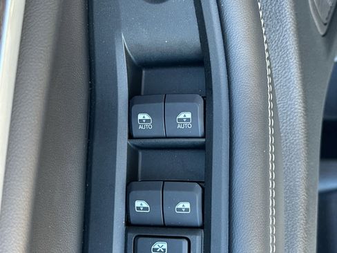 New 2025 Jeep Grand Cherokee L Limited w/ Black Appearance Package image 23