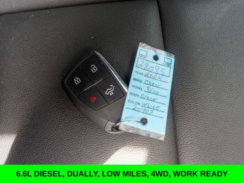 Used 2024 Chevrolet Silverado 3500 W/T image 27