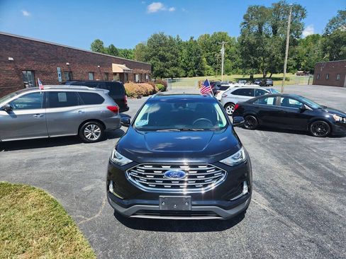 Used 2019 Ford Edge SEL w/ Equipment Group 201A FWD image 2