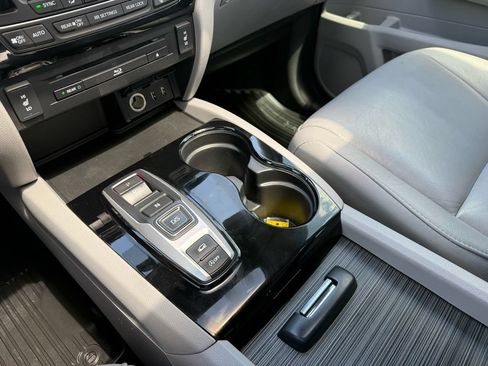Used 2017 Honda Pilot Touring image 38