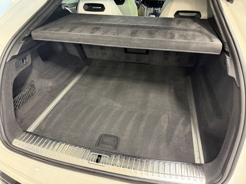 Used 2022 Lamborghini Urus image 23