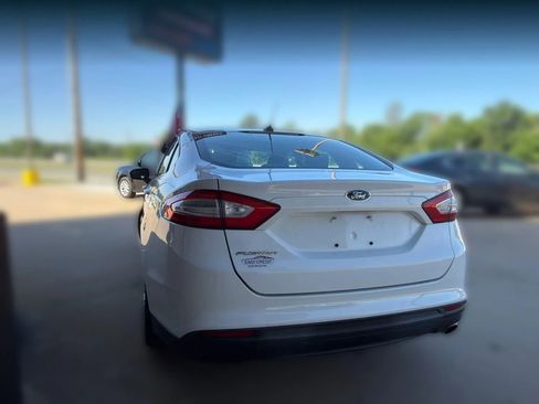 Used 2013 Ford Fusion S FWD image 4