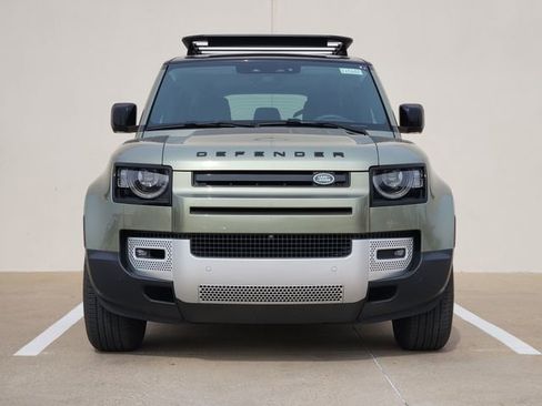 Used 2025 Land Rover Defender 110 S image 2