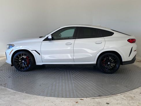 Certified 2022 BMW X6 xDrive40i w/ Executive Package image 2