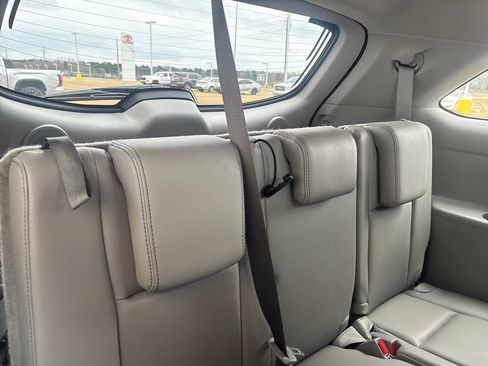 Used 2018 Toyota Highlander Limited Platinum image 28