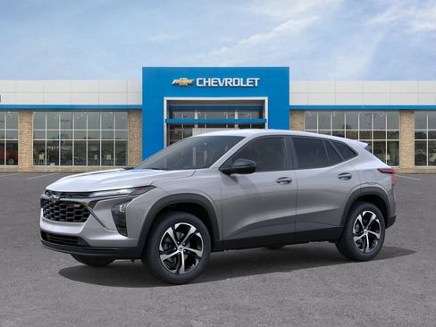 New 2026 Chevrolet Trax RS w/ Driver Confidence Package FWD image 2
