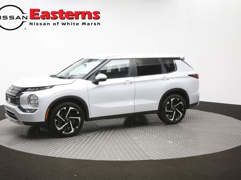 Used 2024 Mitsubishi Outlander SE AWD/4WD image 59