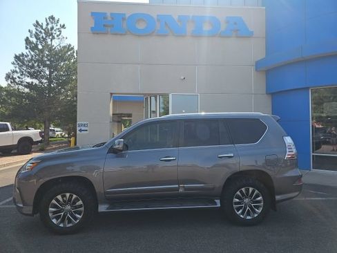 Used 2015 Lexus GX 460 Luxury AWD/4WD image 2
