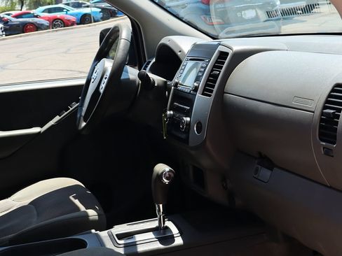 Used 2018 Nissan Frontier SV RWD image 31
