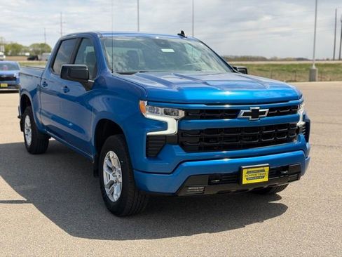 Used 2024 Chevrolet Silverado 1500 RST AWD/4WD image 3