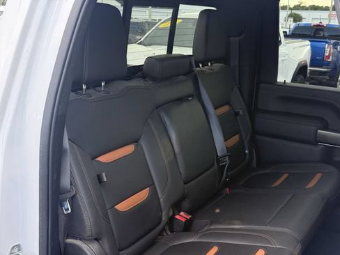 Used 2022 GMC Sierra 2500 AT4 w/ AT4 Premium Plus Package AWD/4WD image 32