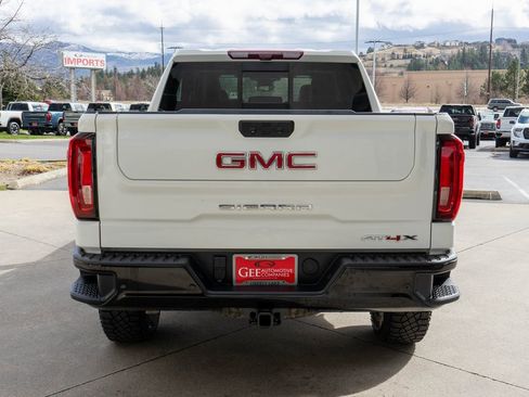 Used 2023 GMC Sierra 1500 AT4X image 6