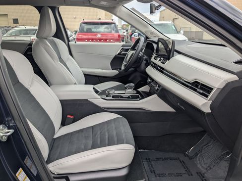 Used 2025 Mitsubishi Outlander SE AWD/4WD image 33