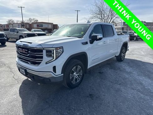 Used 2025 GMC Sierra 1500 SLT image 3
