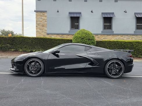 Used 2025 Chevrolet Corvette Stingray Preferred Cpe w/ Z51 Performance Package RWD image 3