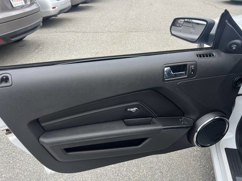 Used 2014 Ford Mustang GT Premium w/ Electronics Package RWD image 17