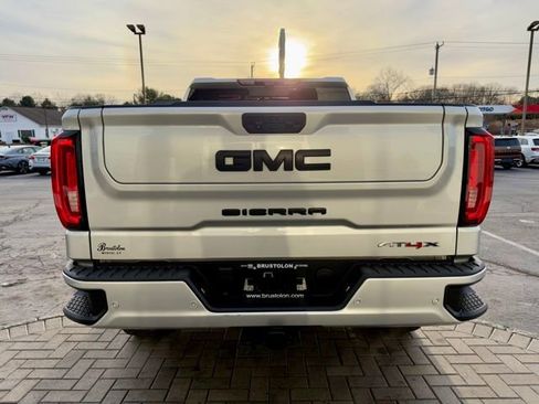 Used 2022 GMC Sierra 1500 AT4X image 11