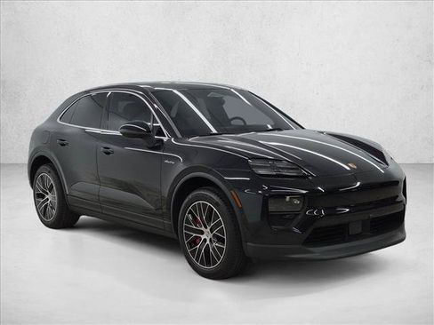 Used 2025 Porsche Macan 4S Electric AWD/4WD image 3