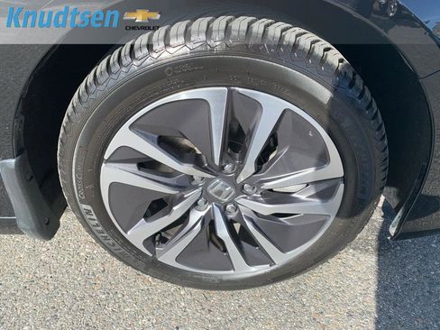 Used 2019 Honda Accord Touring image 9