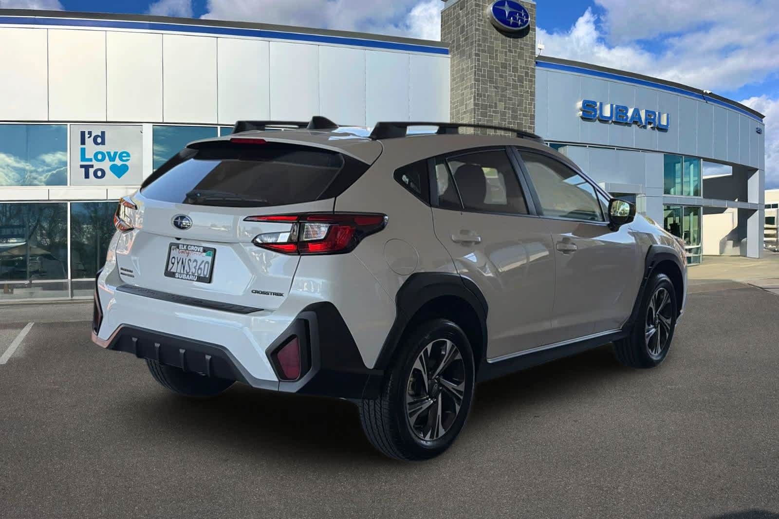 Used 2026 Subaru Crosstrek 2.5i Premium AWD/4WD image 2