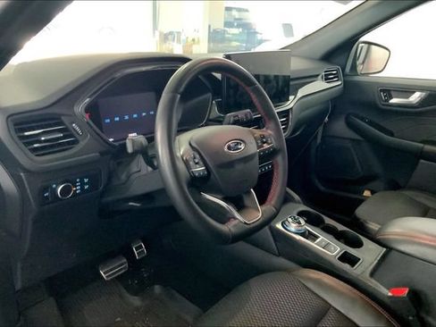 Used 2024 Ford Escape ST-Line w/ Tech Pack #1 FWD image 7