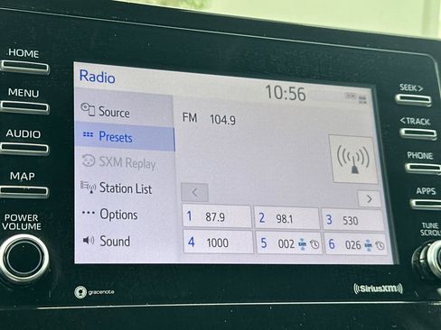 Used 2024 Toyota Camry SE image 25