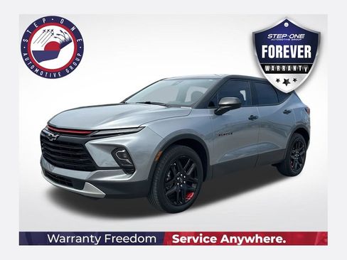 Used 2023 Chevrolet Blazer LT FWD image 1